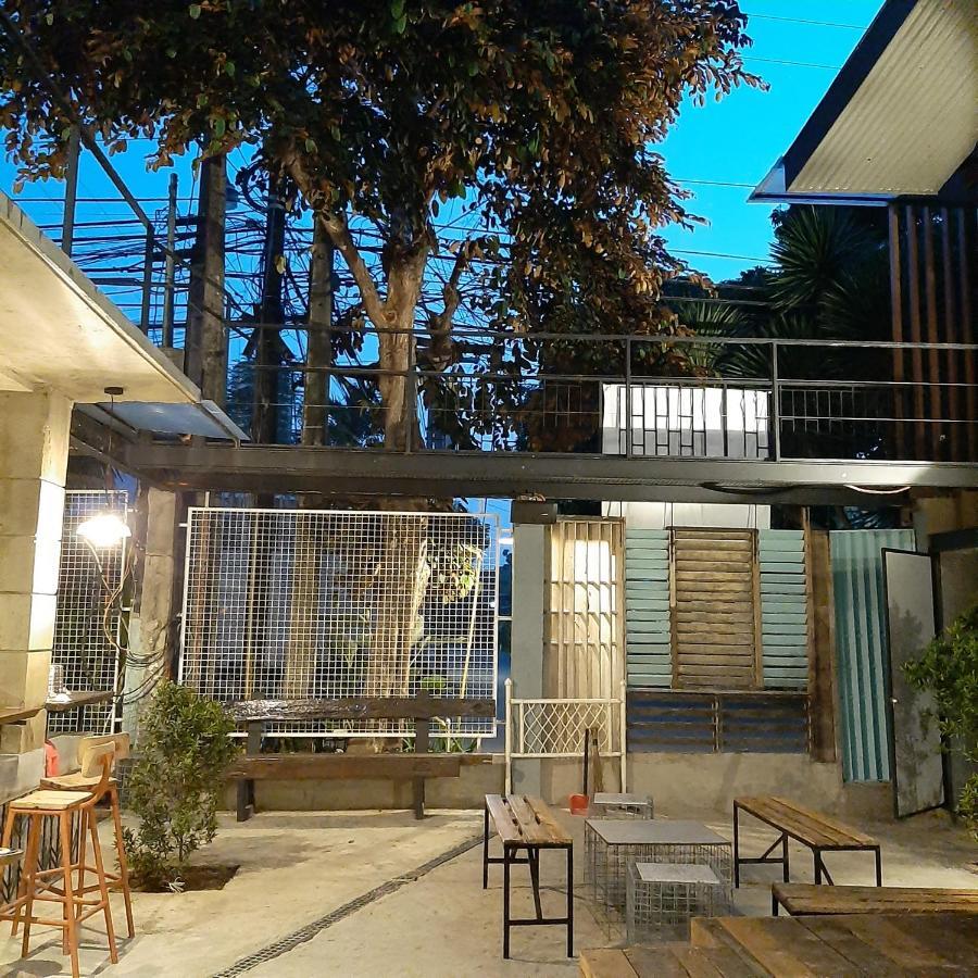 The Flying Fish Hostel Cebu Exterior photo